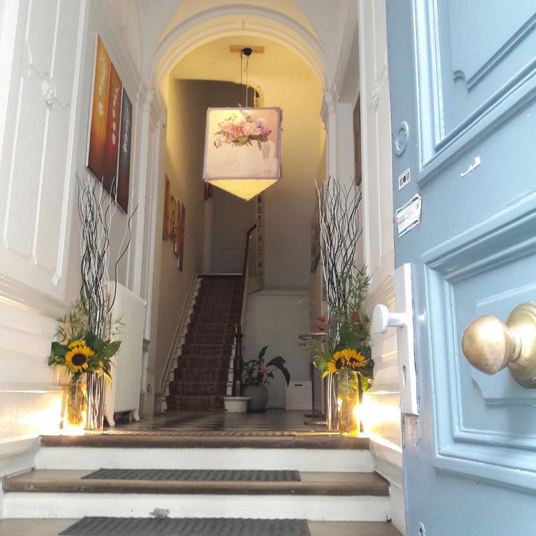 Guesthouse Marie Therese Brussel Bagian luar foto
